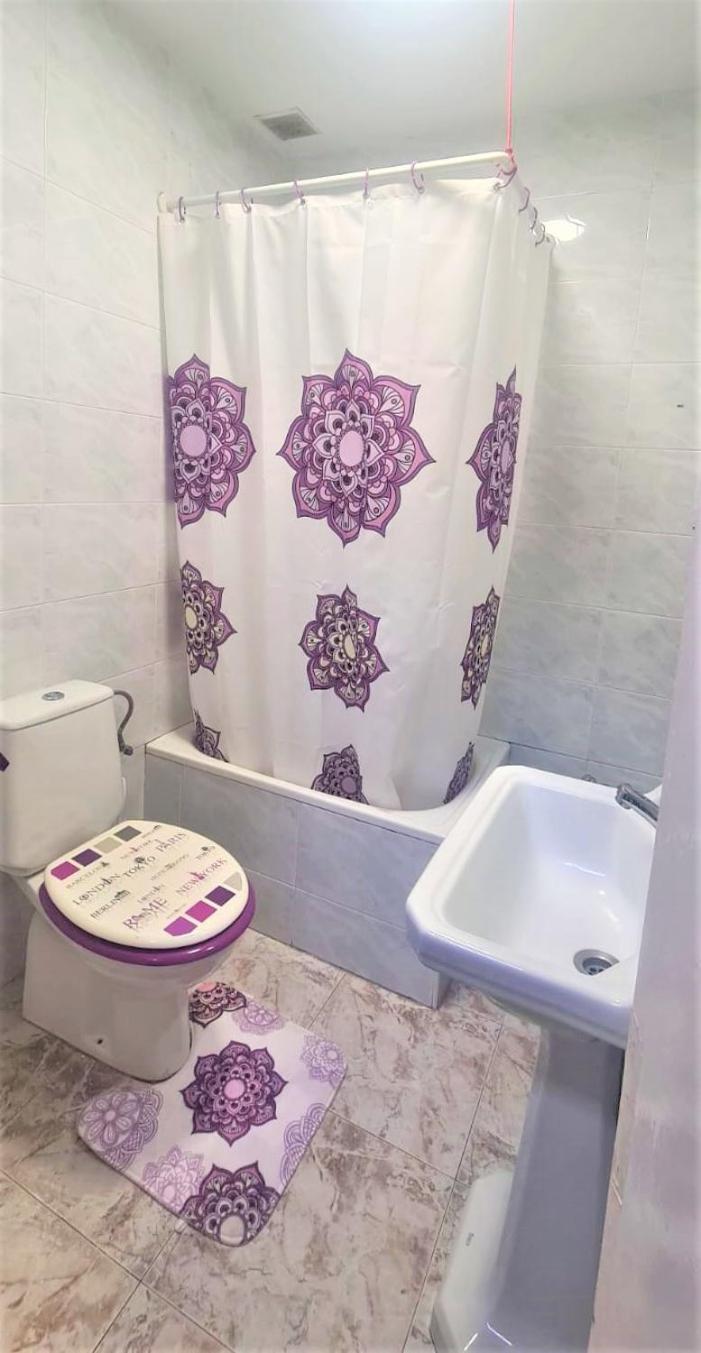 Séjour chez l'habitant En Centro De Ciudad Con Bano Compartido Pampelune